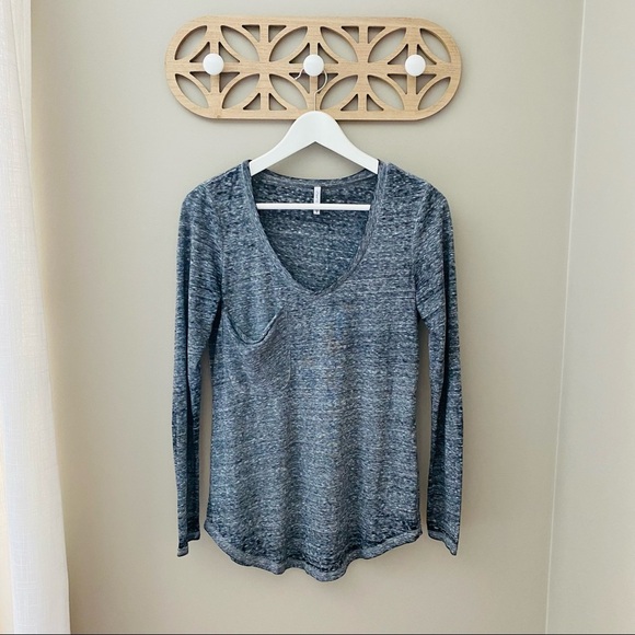 Z Supply Tops - Z Supply Long Sleeve Top Gray Sz Small